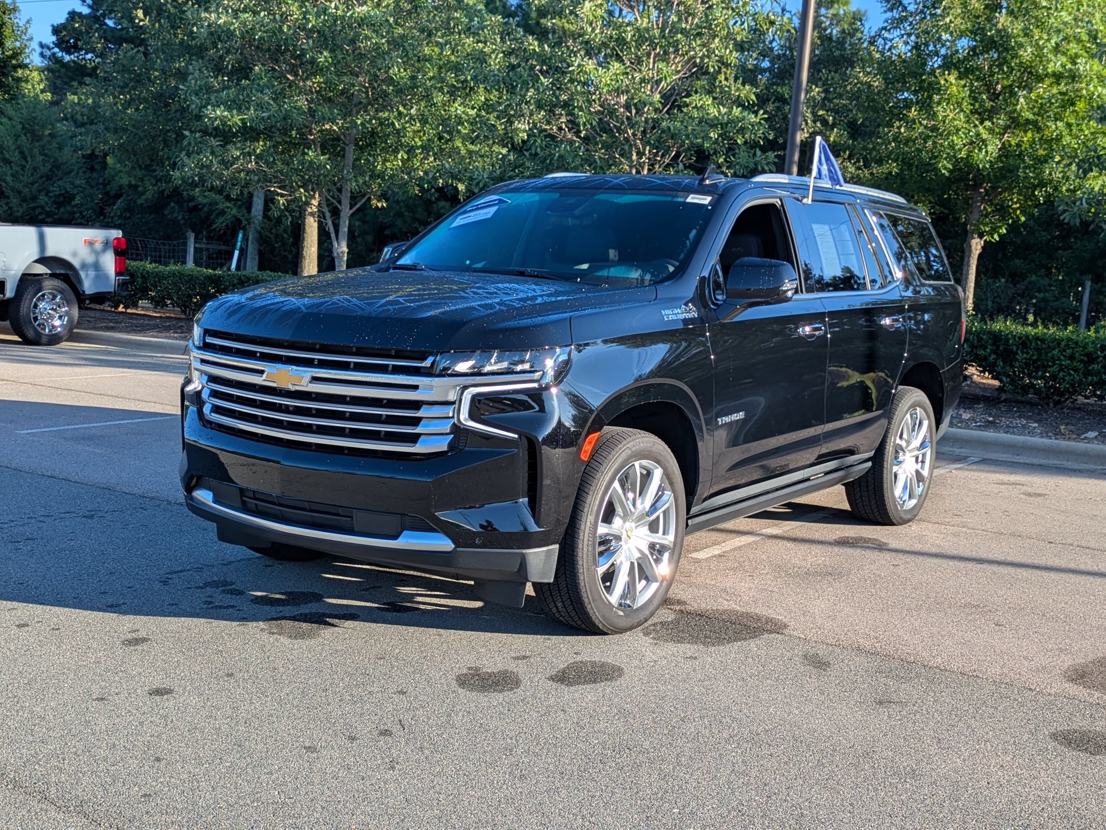 Used 2024 Chevrolet Tahoe High Country AWD/4WD image 8