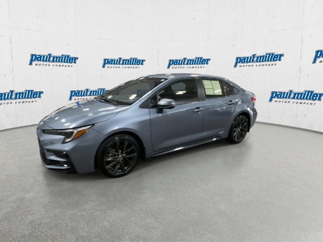 Used 2026 Toyota Corolla SE AWD/4WD image 5