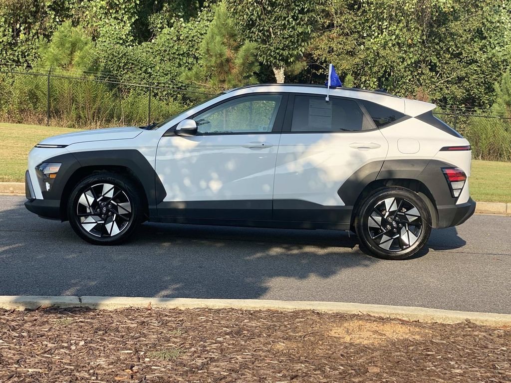 Used 2025 Hyundai Kona SEL FWD image 8
