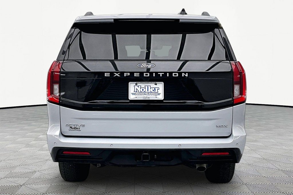 Certified 2026 Ford Expedition Max Active AWD/4WD image 4