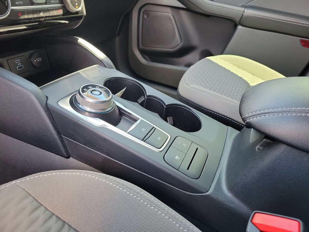 Certified 2022 Ford Escape SE w/ Cold Weather Package FWD image 29