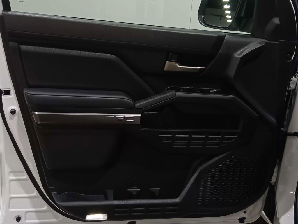 Used 2025 Toyota Tacoma TRD Off-Road w/ TRD Off Road Upgrade Package image 20