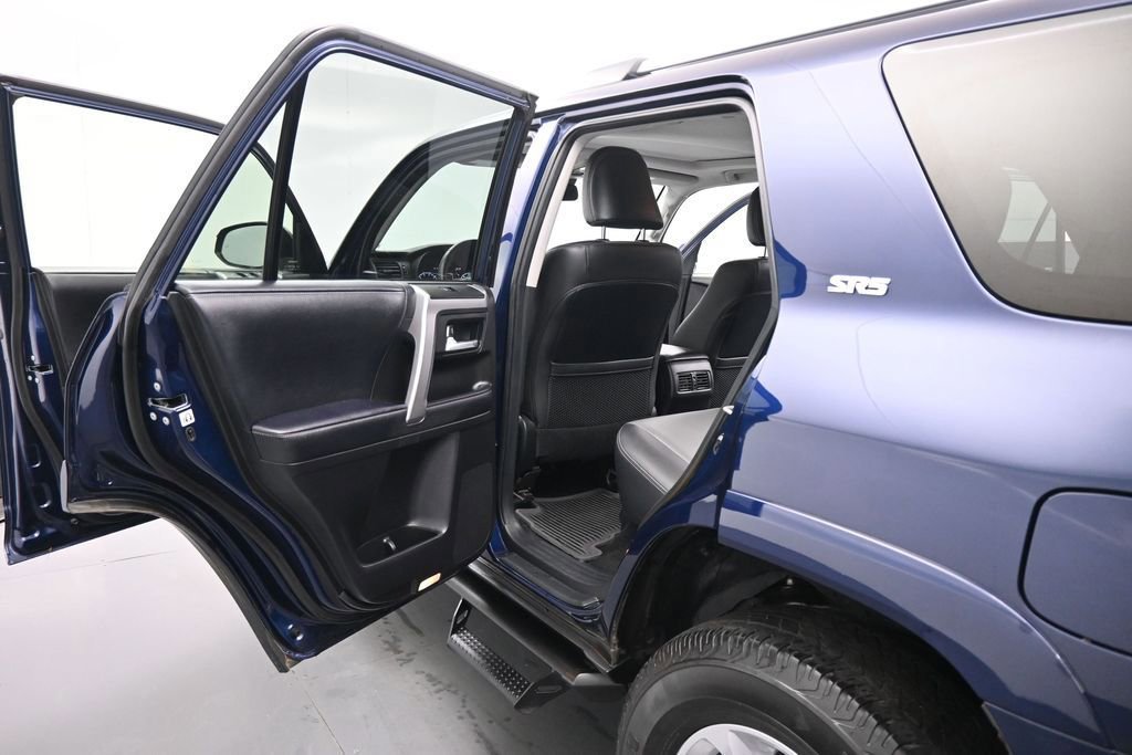 Used 2022 Toyota 4Runner SR5 Premium w/ Moonroof Package AWD/4WD image 44