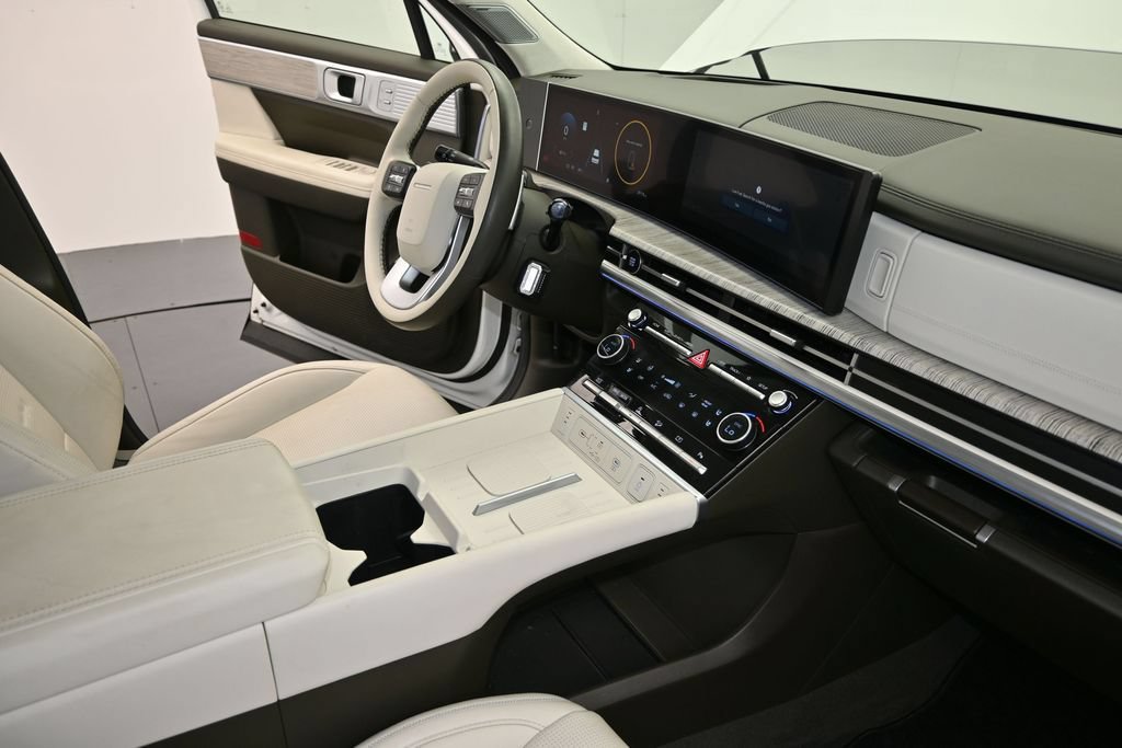 Used 2024 Hyundai Santa Fe Calligraphy FWD image 12