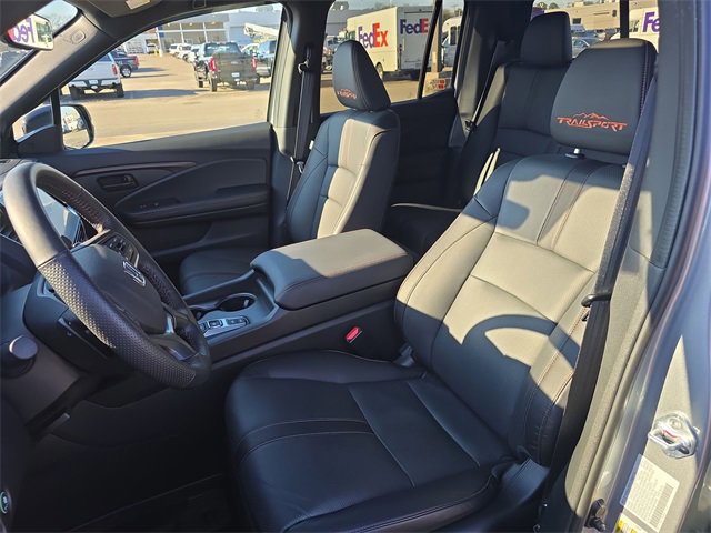 Used 2025 Honda Ridgeline TrailSport image 12