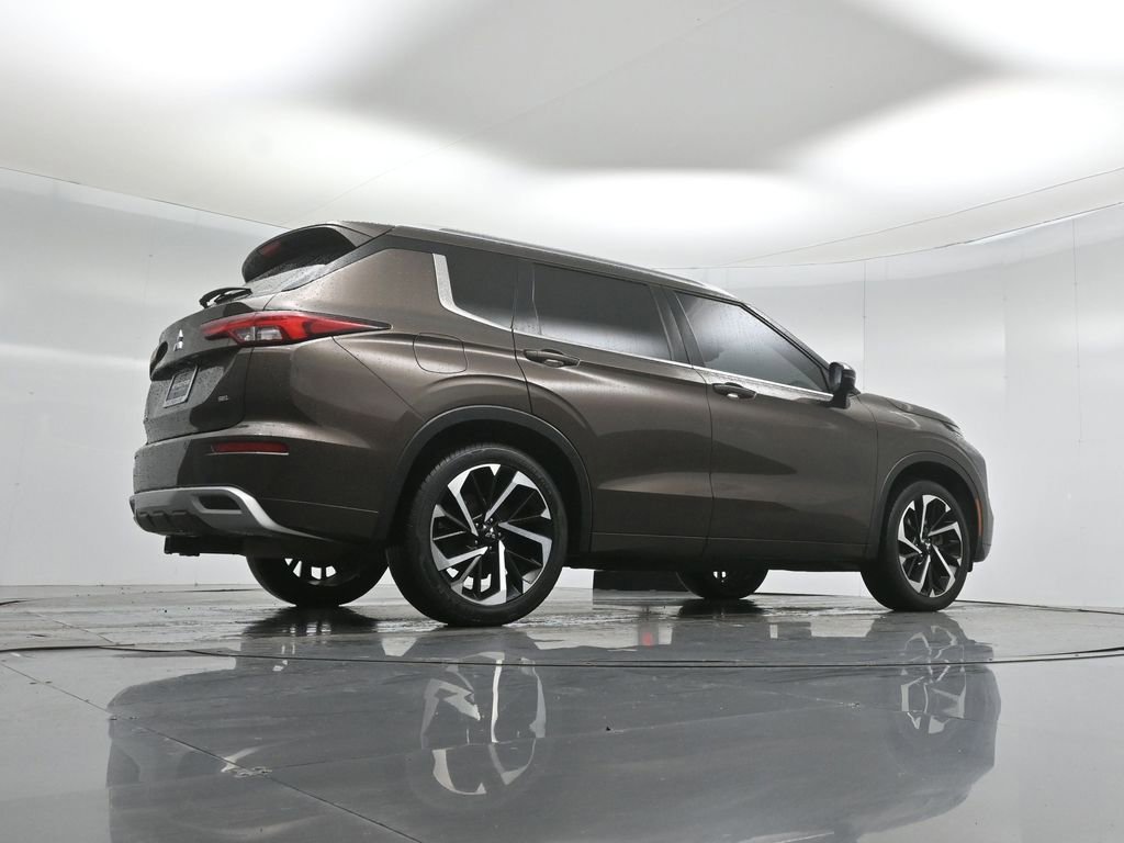 Used 2022 Mitsubishi Outlander SEL image 15