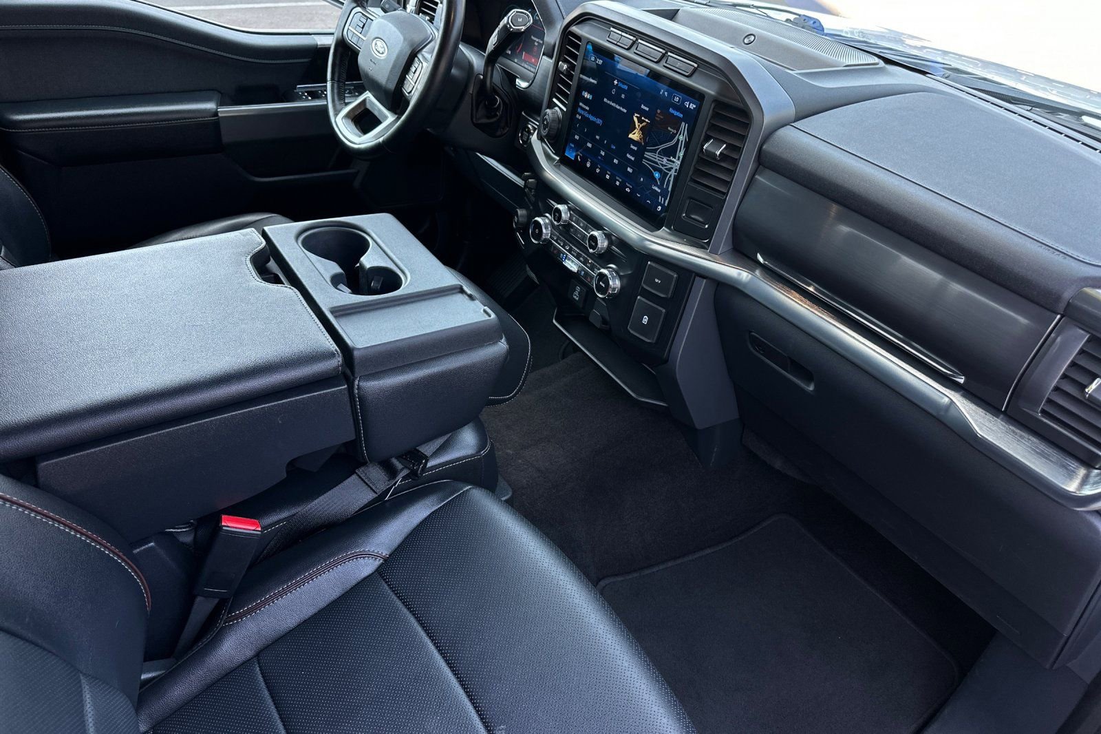 Certified 2022 Ford F150 Lariat w/ Trailer Tow Package RWD image 13