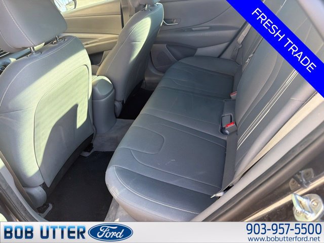 Used 2022 Hyundai Elantra SEL FWD image 5
