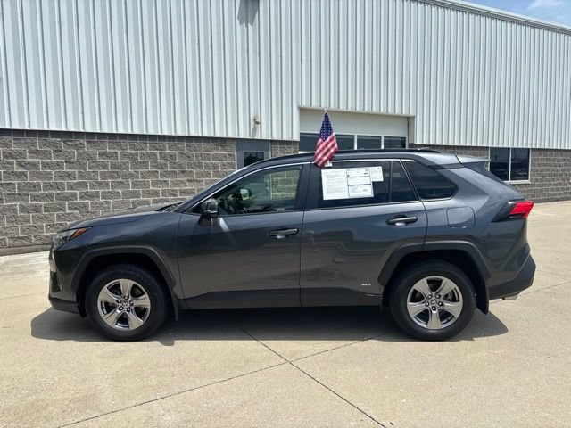 Used 2022 Toyota RAV4 XLE w/ Convenience Package AWD/4WD image 11