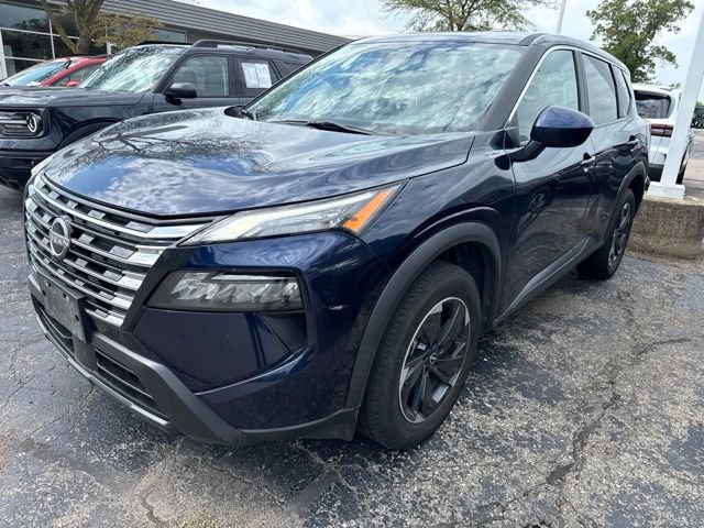Used 2024 Nissan Rogue SV AWD/4WD image 1