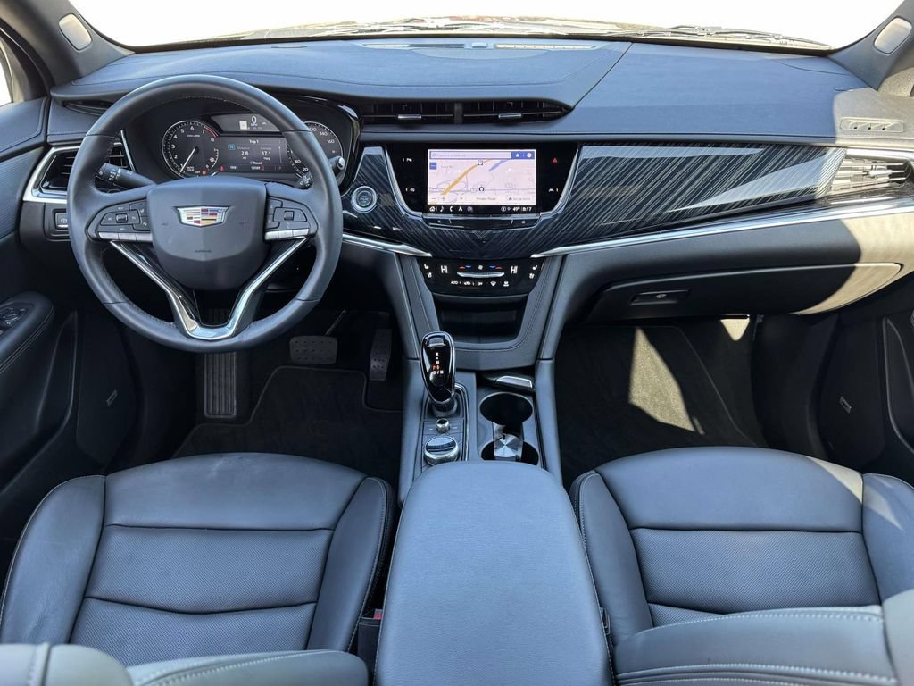 Used 2024 Cadillac XT6 Premium Luxury w/ LPO, Floor Liner Package FWD image 2