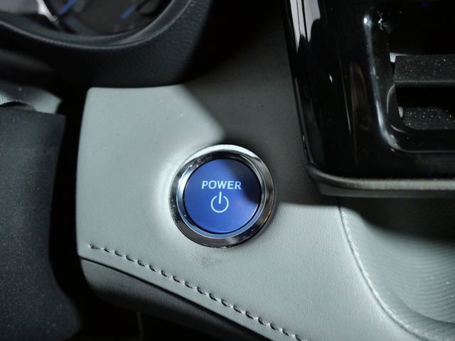 Used 2022 Toyota Highlander LE AWD/4WD image 24