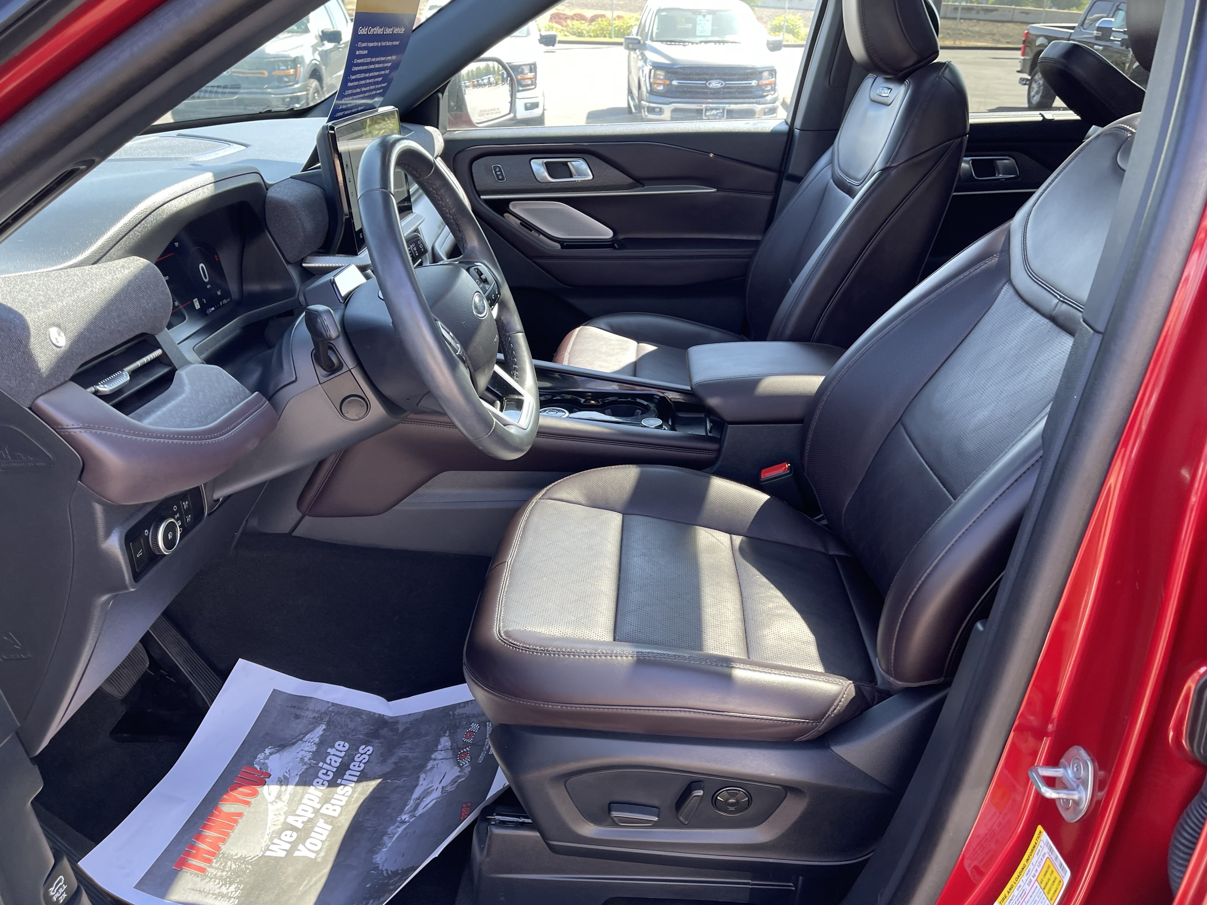 Certified 2025 Ford Explorer Platinum AWD/4WD image 8