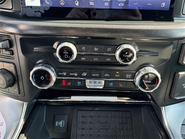 Certified 2023 Ford F150 Platinum w/ Equipment Group 701A High image 29