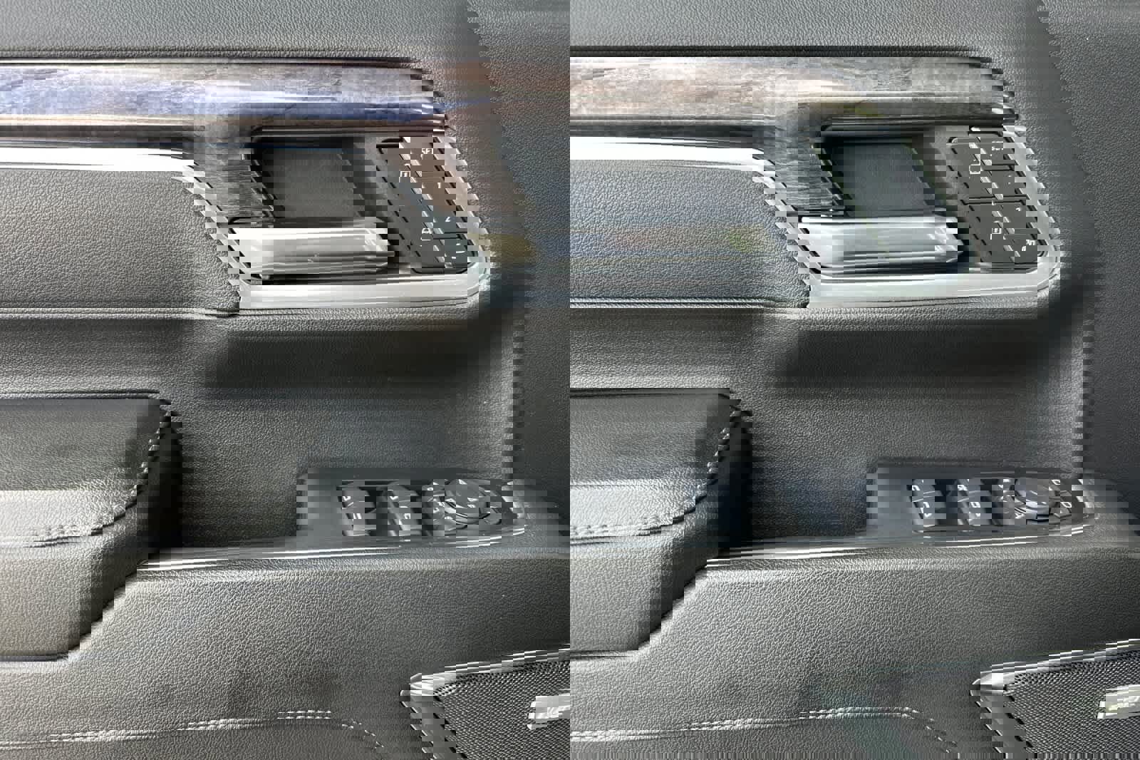 Used 2025 Chevrolet Silverado 3500 LTZ w/ LTZ Premium Package image 12