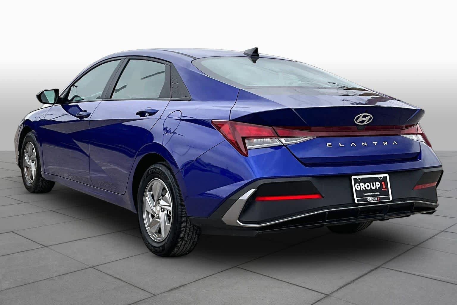 Used 2024 Hyundai Elantra SE FWD video 2