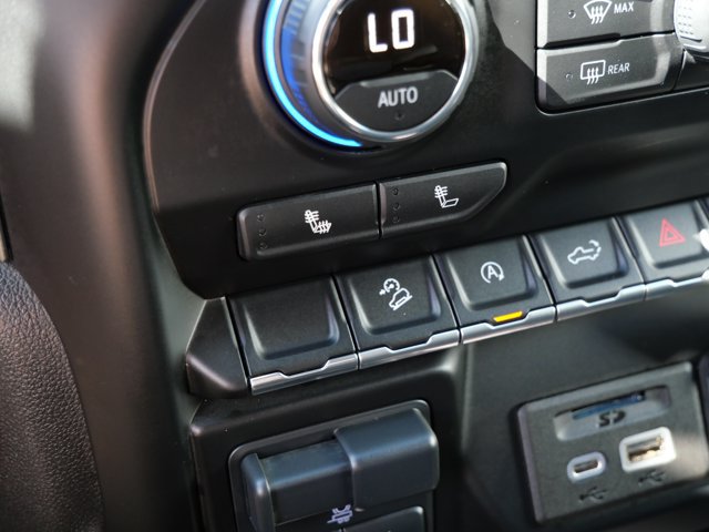 Used 2020 Chevrolet Silverado 1500 LT w/ All-Star Edition AWD/4WD image 26
