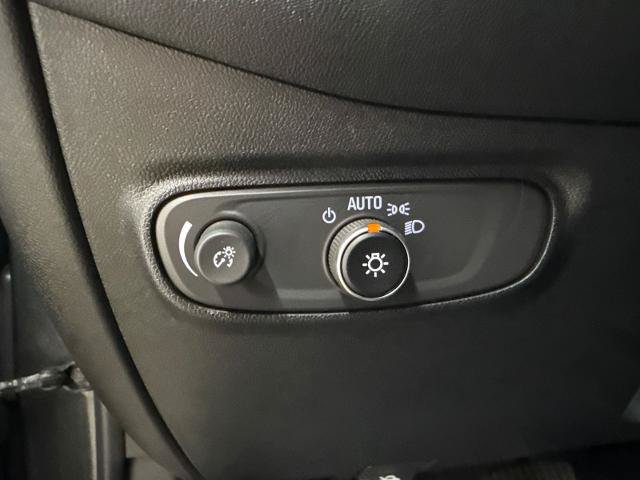 Used 2019 Chevrolet Equinox LT AWD/4WD image 16