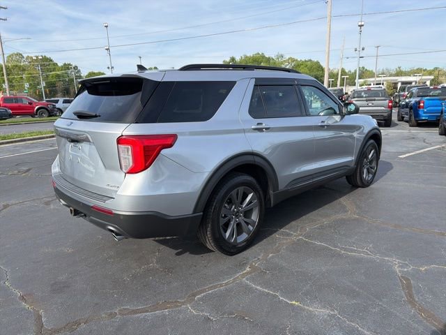 Certified 2021 Ford Explorer XLT w/ Equipment Group 202A AWD/4WD image 5