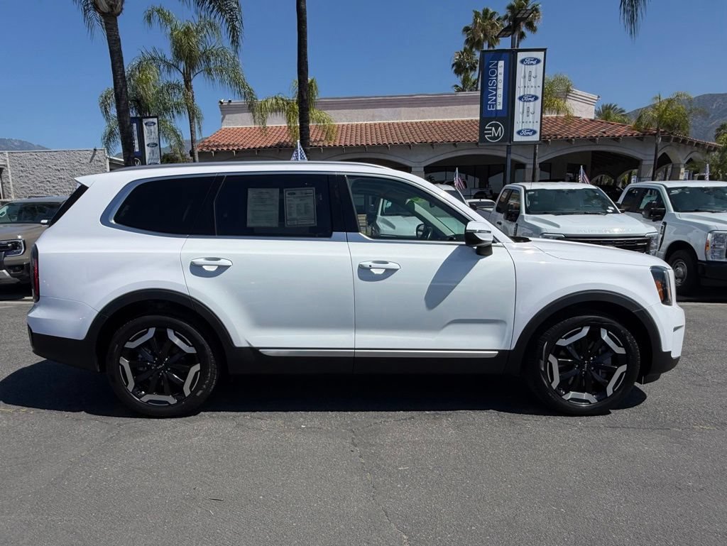 Used 2024 Kia Telluride EX FWD image 11