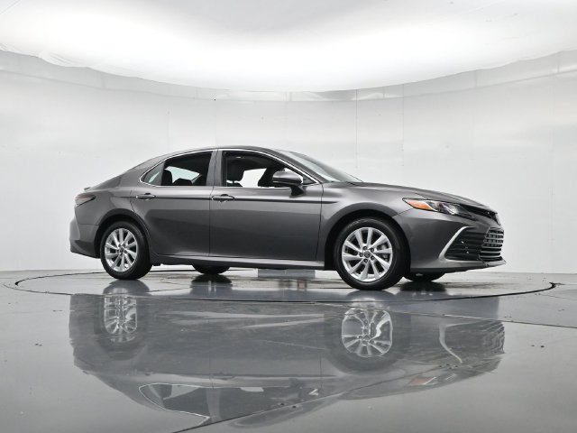 Used 2024 Toyota Camry LE FWD image 34