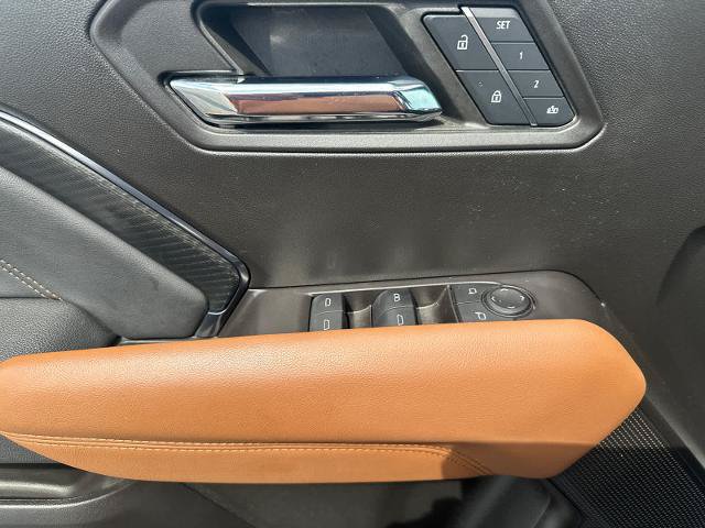 Used 2024 GMC Canyon AT4 w/ AT4 Premium Package AWD/4WD image 28