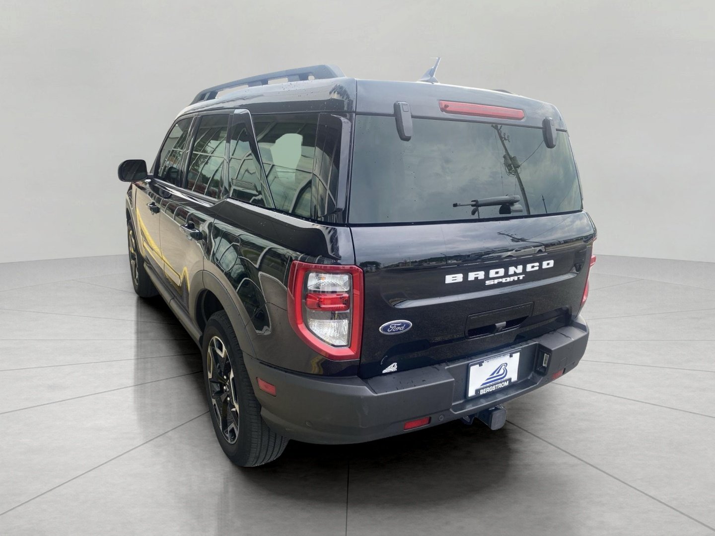 Certified 2023 Ford Bronco Sport Outer Banks w/ Tech Package AWD/4WD image 8