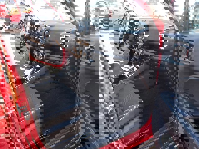 Used 2024 Hyundai Venue Limited image 20