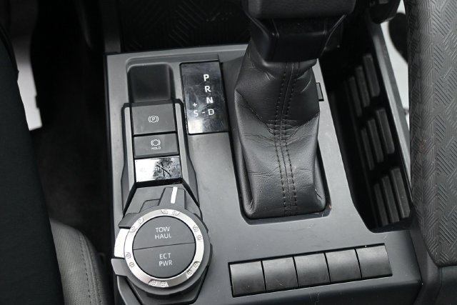 Used 2024 Toyota Tacoma SR5 AWD/4WD image 9