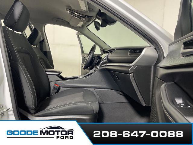 Used 2023 Jeep Grand Cherokee L Laredo image 24