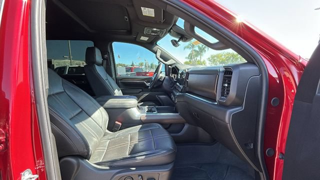 Used 2024 Chevrolet Silverado 2500 High Country w/ High Country Premium Package AWD/4WD image 11