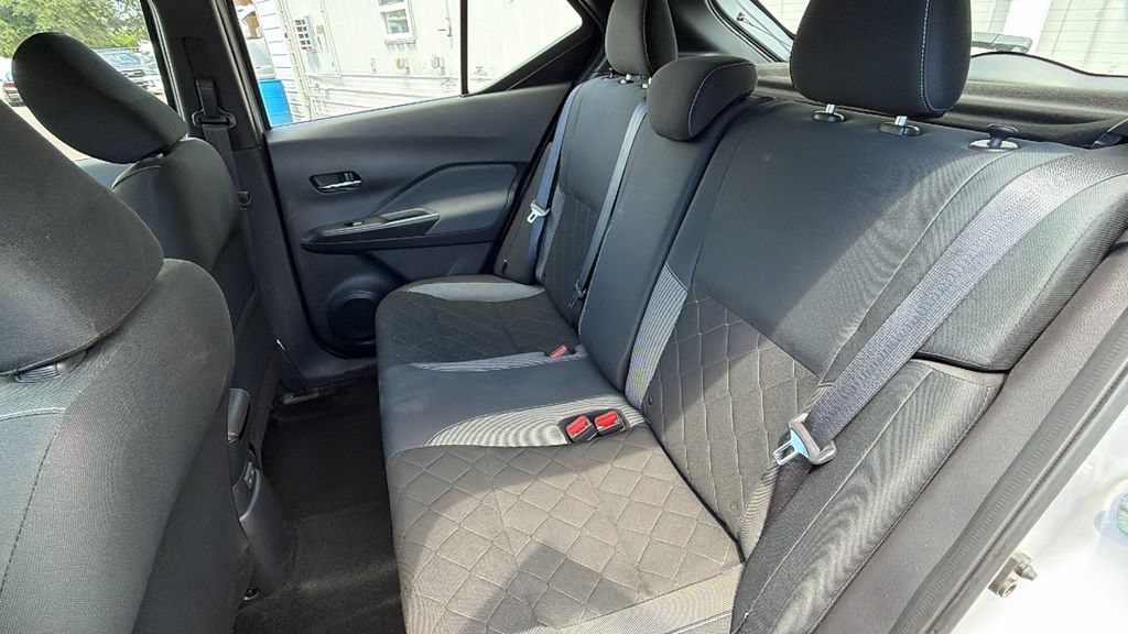 Used 2020 Nissan Kicks SV FWD image 25
