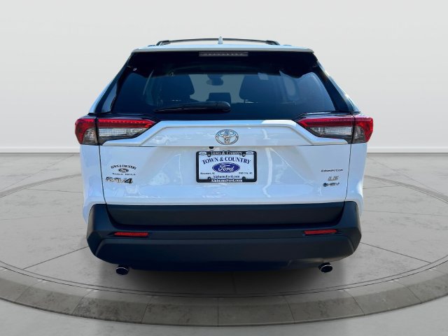 Used 2025 Toyota RAV4 LE AWD/4WD image 7