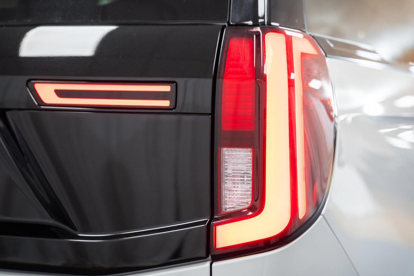 Certified 2025 Ford Expedition Max Platinum w/ Stealth Appearance Package AWD/4WD image 7