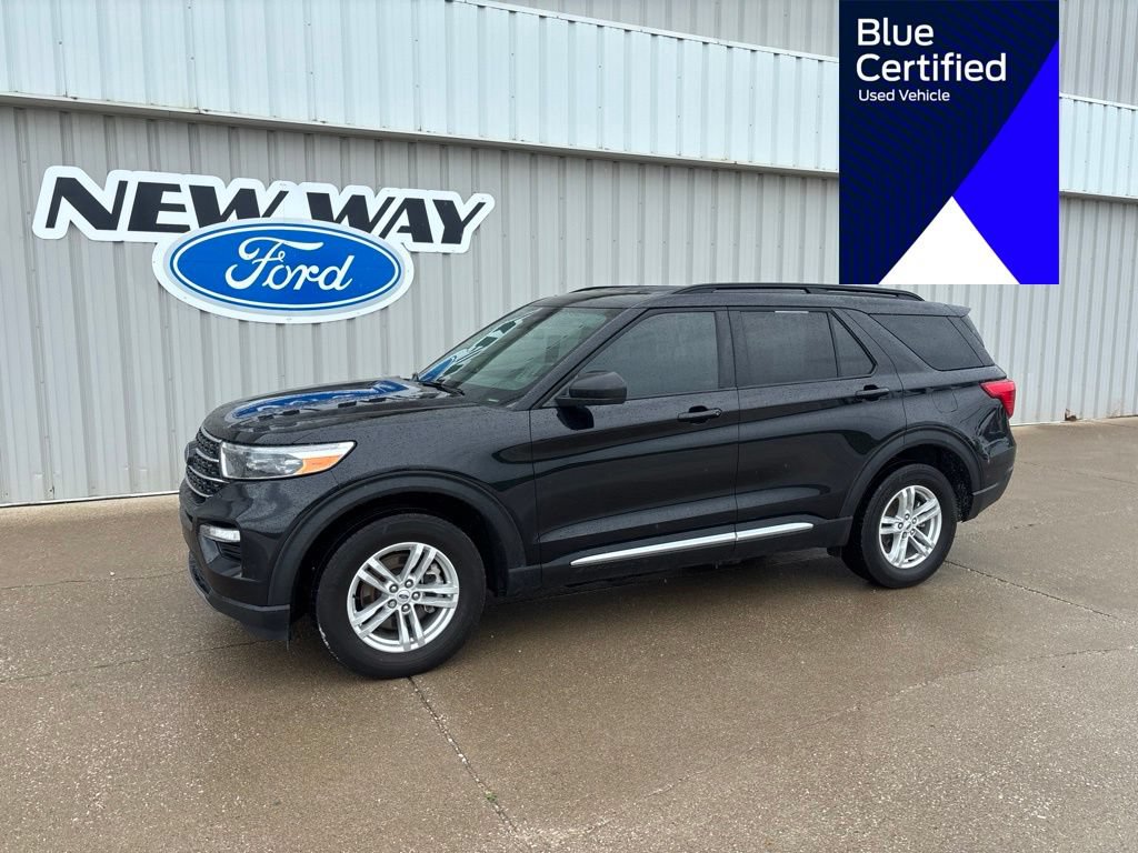 Certified 2024 Ford Explorer XLT w/ Equipment Group 202A AWD/4WD image 1