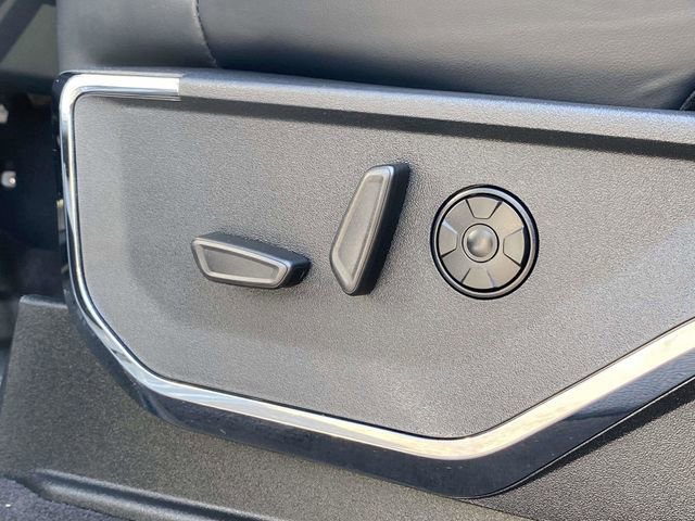 Certified 2025 Ford F250 Platinum image 18