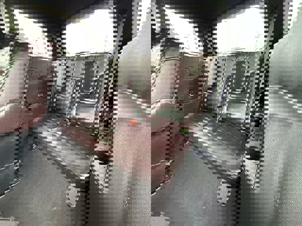 Certified 2025 Ford Explorer Platinum image 10