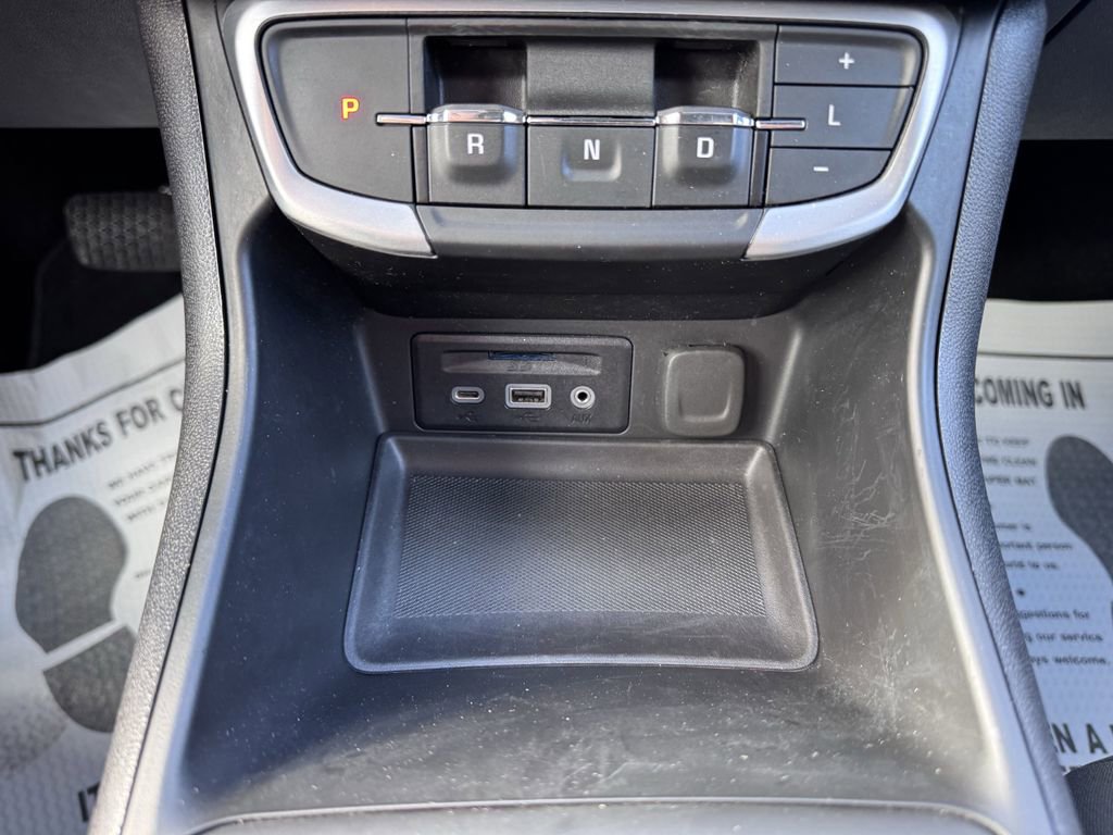 Used 2023 GMC Terrain SLT image 22