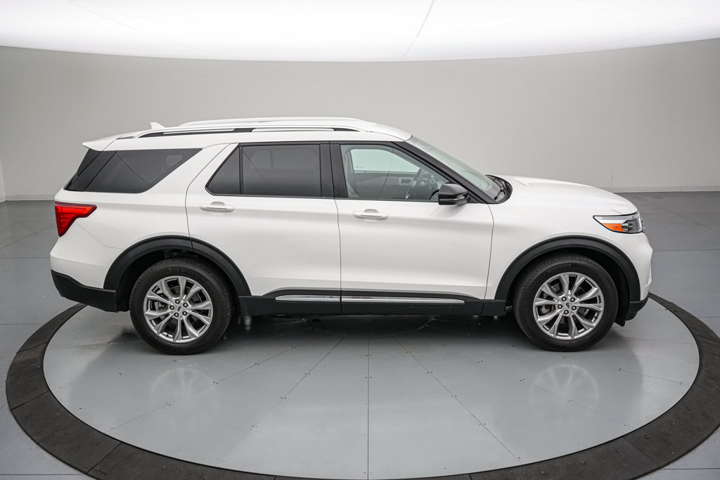 Certified 2024 Ford Explorer Limited w/ Equipment Group 301A AWD/4WD image 3