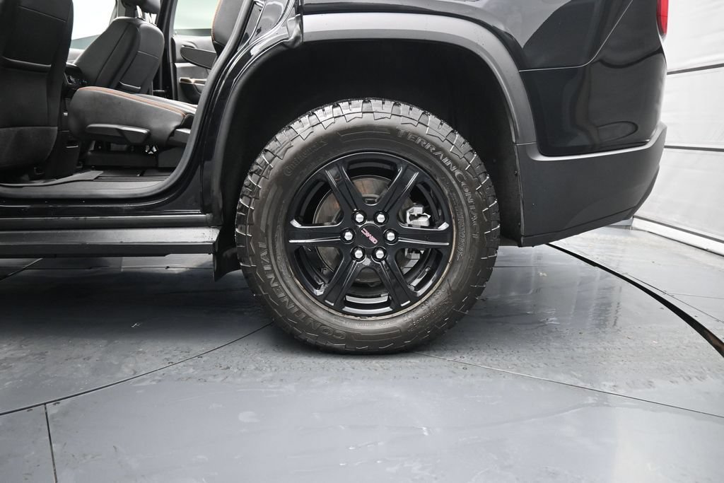 Used 2023 GMC Acadia AT4 w/ Technology Package AWD/4WD image 21