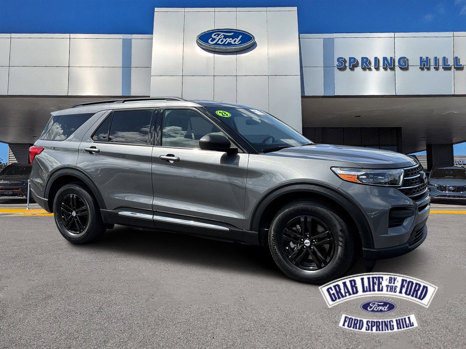 Certified 2023 Ford Explorer XLT RWD image 1