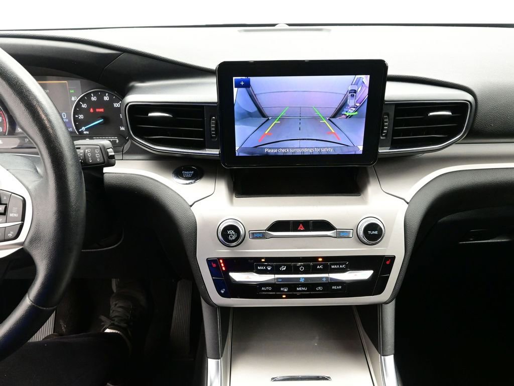 Certified 2024 Ford Explorer XLT w/ Equipment Group 202A image 21