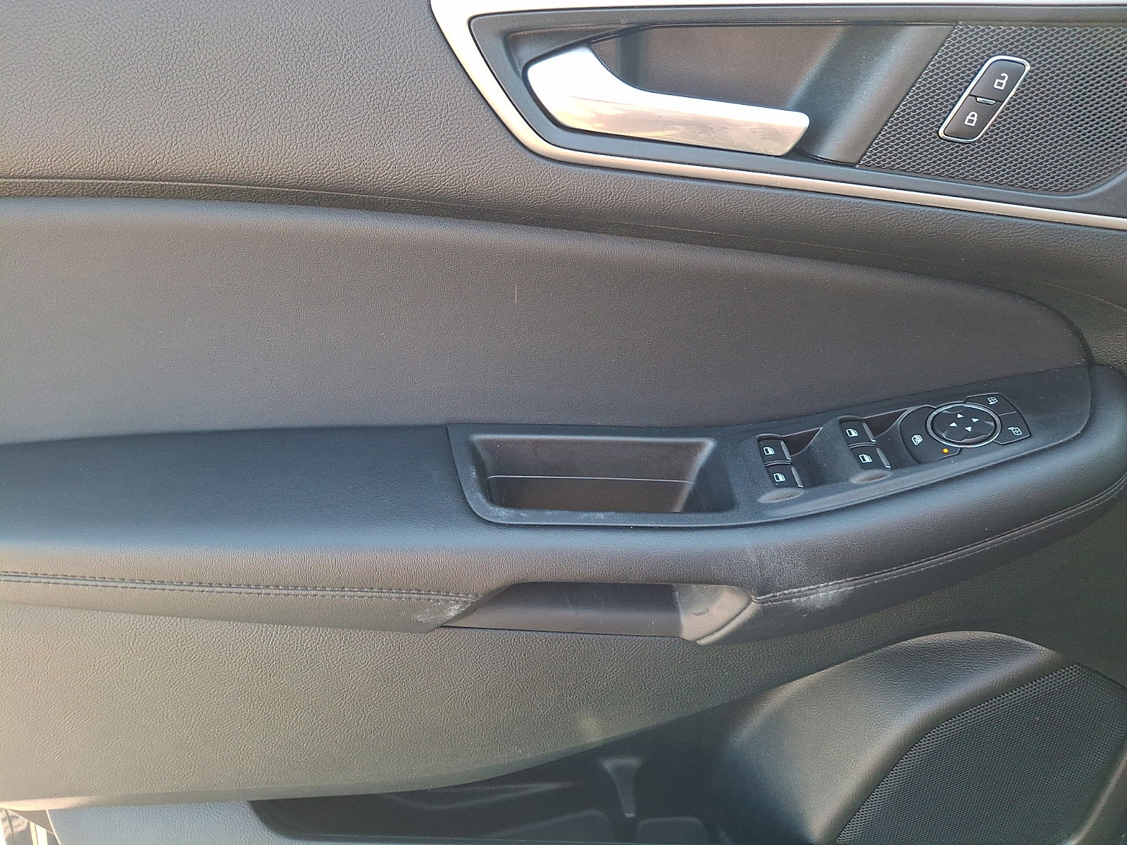 Certified 2022 Ford Edge SEL w/ Convenience Package image 12