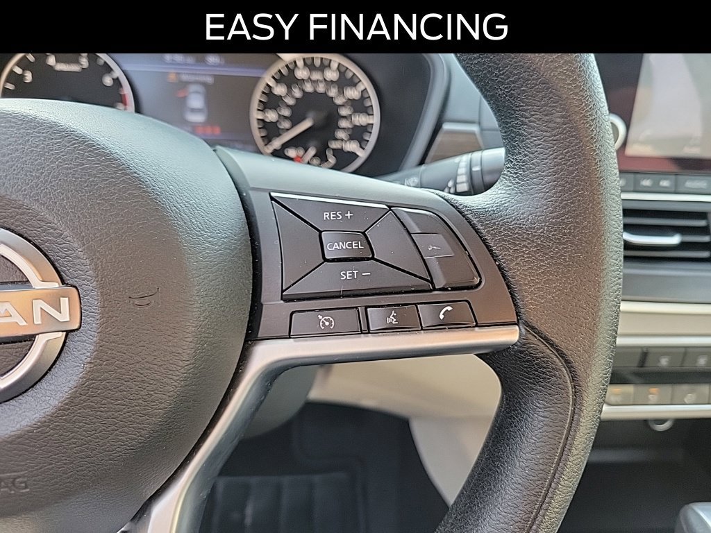 Used 2024 Nissan Altima 2.5 SV FWD image 23