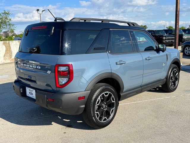 Certified 2025 Ford Bronco Sport Outer Banks w/ Outer Banks Tech Package+ AWD/4WD image 5