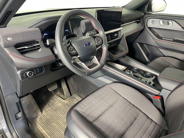 Certified 2025 Ford Explorer ST-Line AWD/4WD image 3
