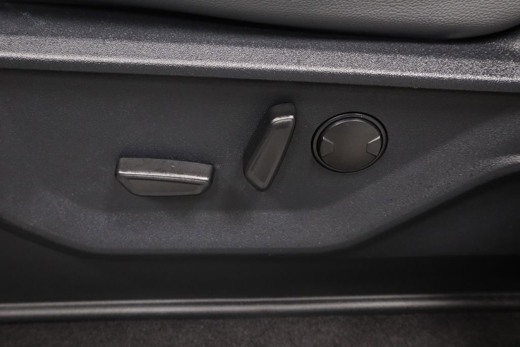 Certified 2025 Ford F150 Lightning Flash AWD/4WD image 26