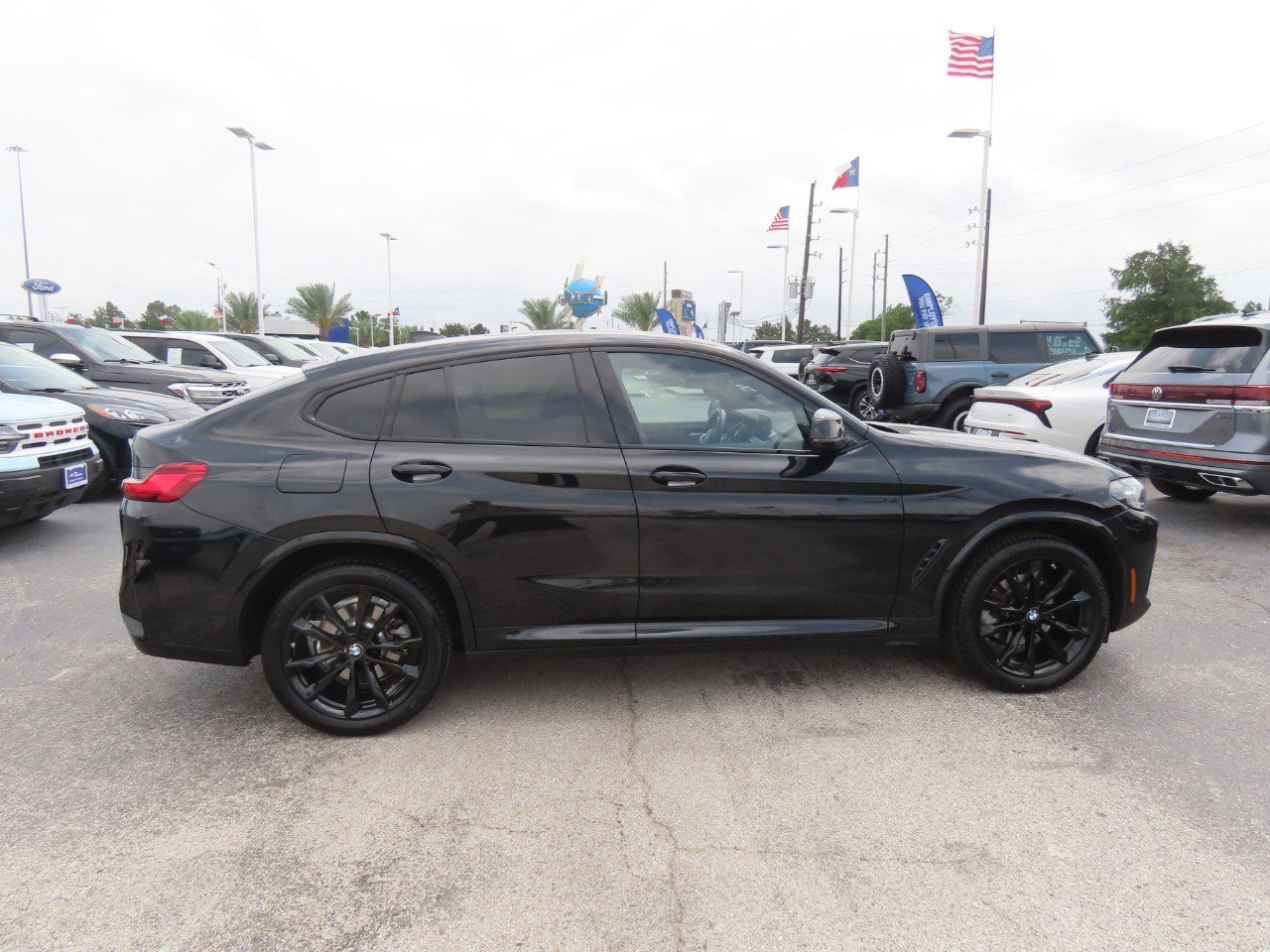 Used 2024 BMW X4 xDrive30i w/ Premium Package AWD/4WD image 10