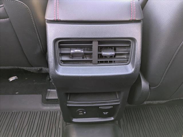 Certified 2022 Ford Edge ST-Line w/ Class II Trailer Tow Package image 22