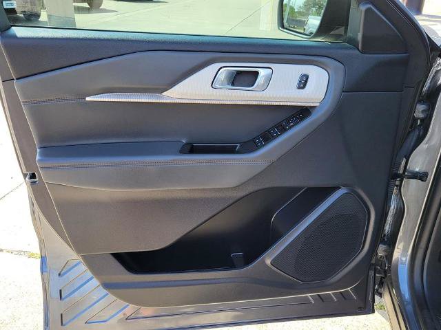 Certified 2025 Ford Explorer Active RWD image 14